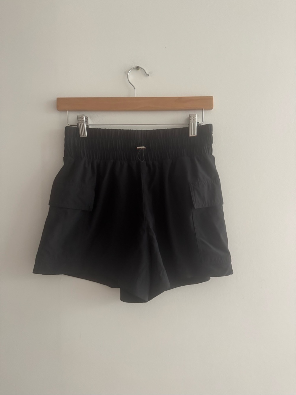 Abercrombie & Fitch Black Women's Traveler Cargo Shorts